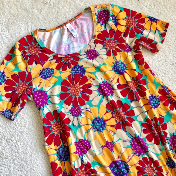 LuLaRoe Flower Tunic Top - Picture 4 of 4